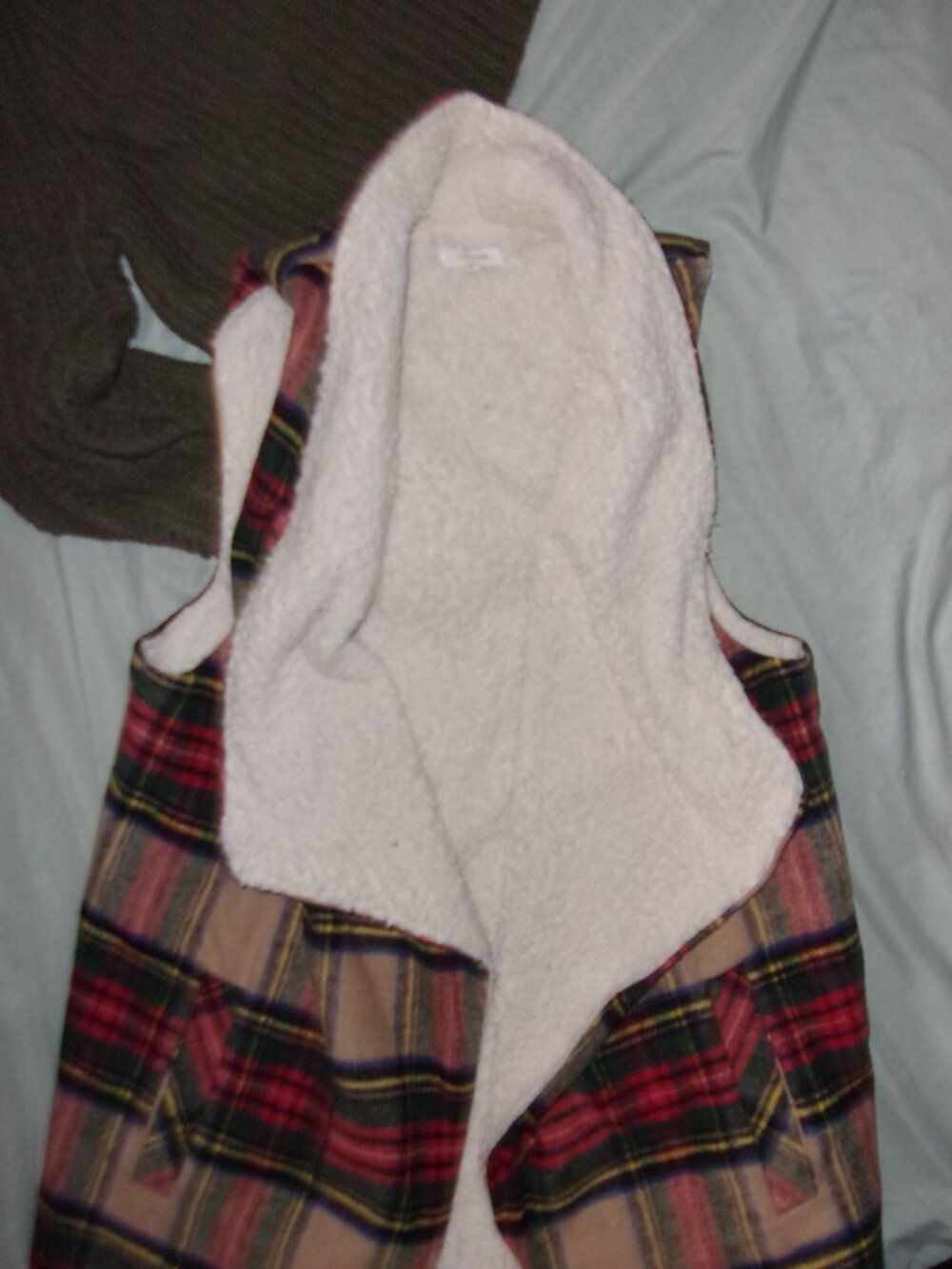 size large womens outdoor wear vest gorpcore plaid flannel look sherpa lined